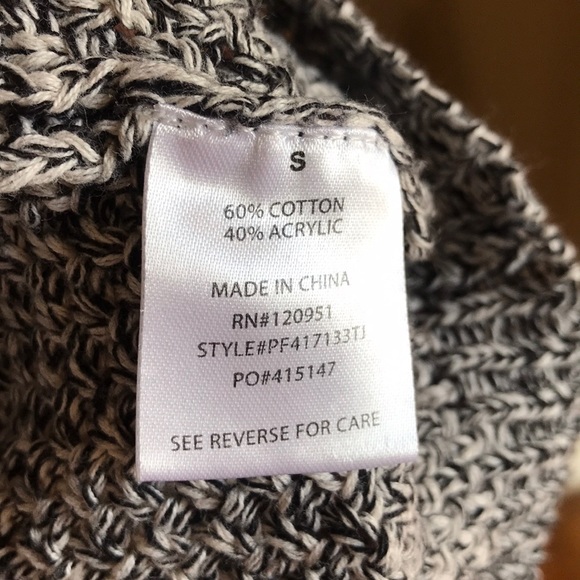 GREY AND BEIGE CROCHET STYLE PINK ROSE SWEATER S - Picture 5 of 5